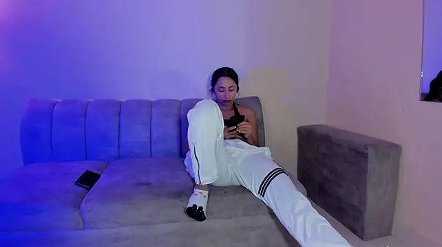 nickybigboobs élő XXX-chatje