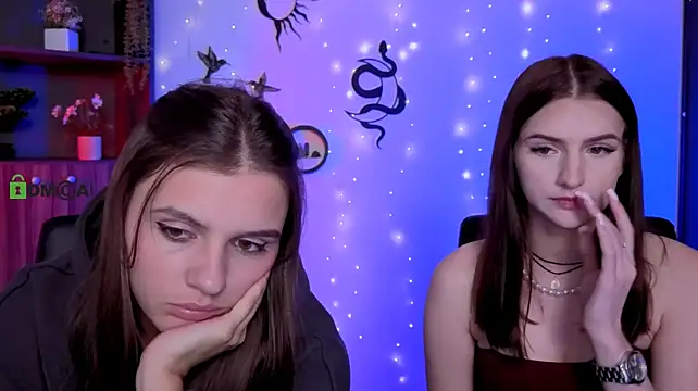 lisa_dark_ Adlı Modelin Canlı XXX Sohbeti