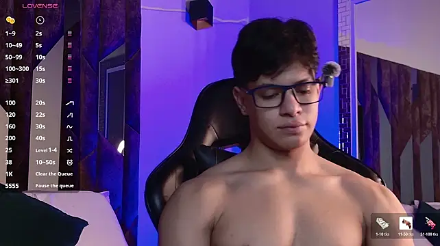 TonyPetrovjs Adlı Modelin Canlı XXX Sohbeti