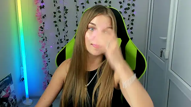 Chat +18 de LuckyKinsley ao vivo