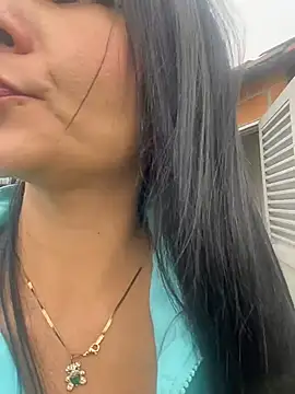 LuxeBrunetteXXX's Live XXX Chat