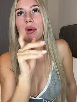 Chat XXX en directo de SexySaraxxoo