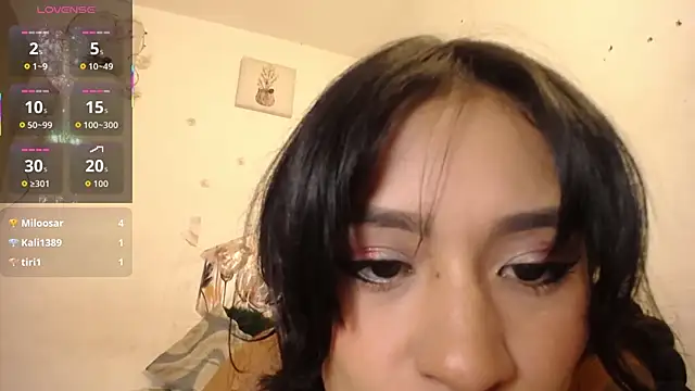 Chat +18 de Liahdiaz_ ao vivo
