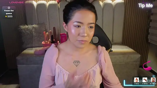 Chat +18 de Lynn_turner ao vivo