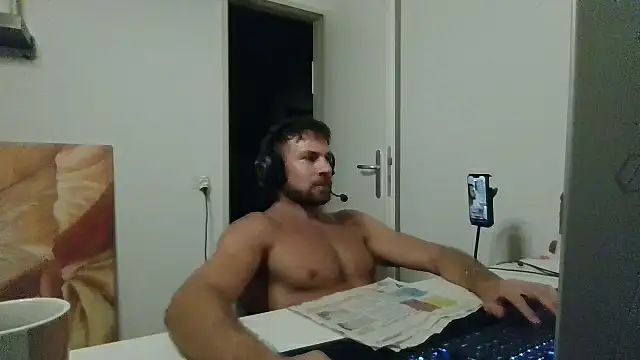 alpha-hunk Live XXX Chat
