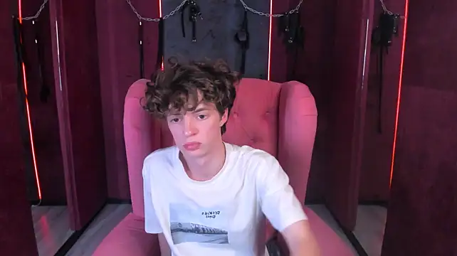 LukeSweet live XXX chat