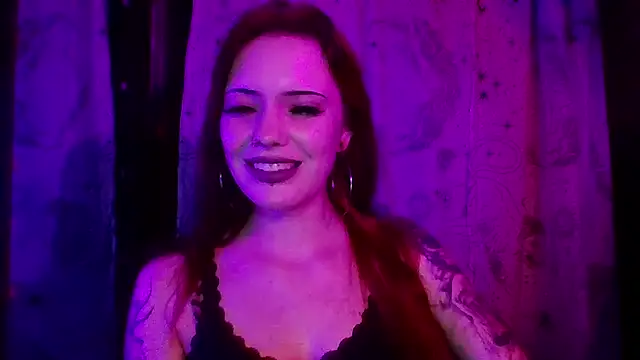Chat +18 de Alluring_Silk ao vivo