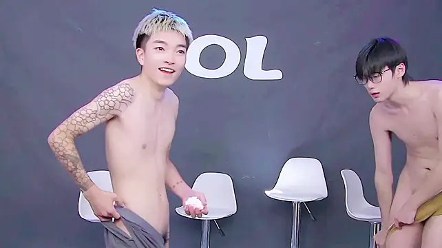 Chat XXX ao vivo de LOL-010