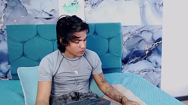 Онлайн чат XXX MaximilianRoth