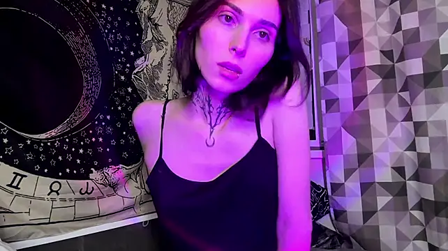 SweetFemBoyy élő XXX-chatje