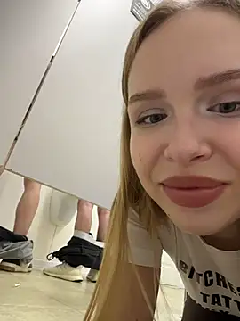 Liza_risky's Live XXX Chat