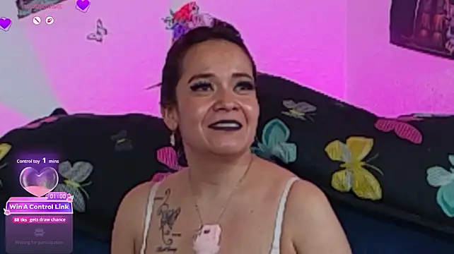 Chat +18 de keila_j ao vivo