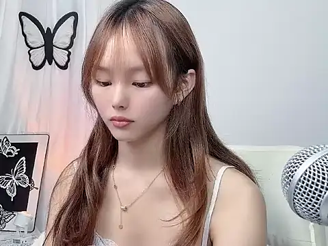 XiaoPiPi8888のライブXXXチャット