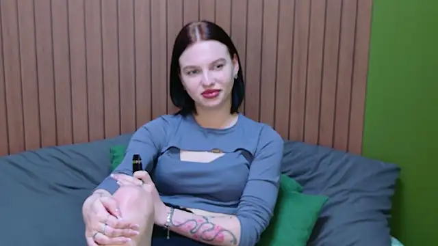 Nora_Finch Chat XXX in diretta