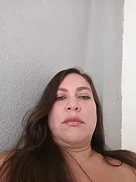 Chat +18 de Luna-Gomez ao vivo
