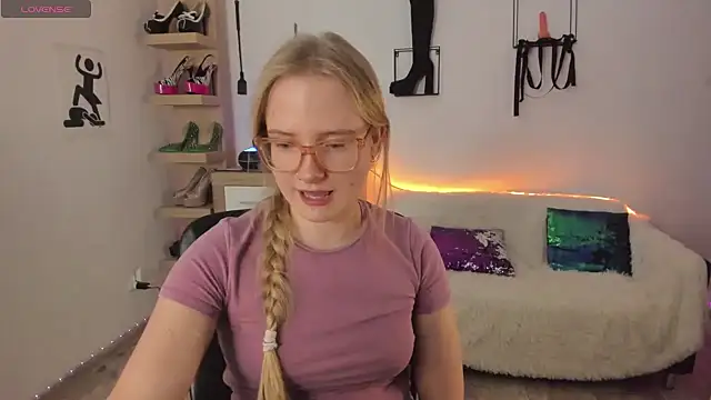 NancyHottie live XXX chat