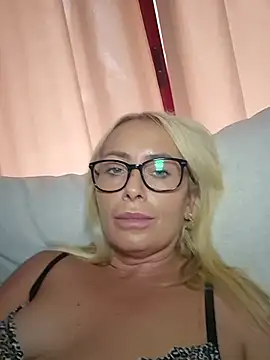 Molliexo Adlı Modelin Canlı XXX Sohbeti