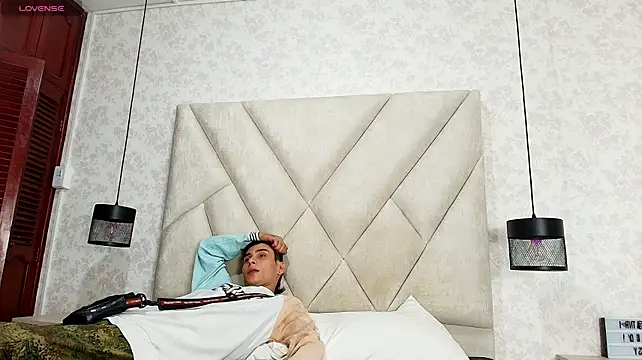 Zoelucas Adlı Modelin Canlı XXX Sohbeti