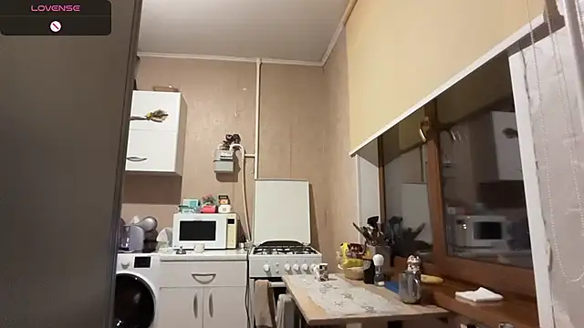 AngelJeni Adlı Modelin Canlı XXX Sohbeti