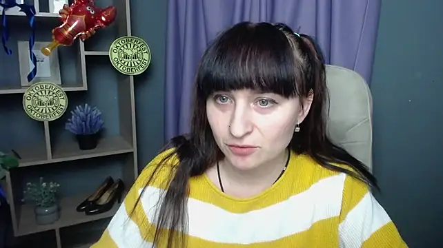 XXX chat uživo modela NinaFlawlees