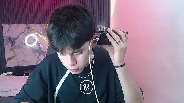 Eliot_rizzon Live XXX chat