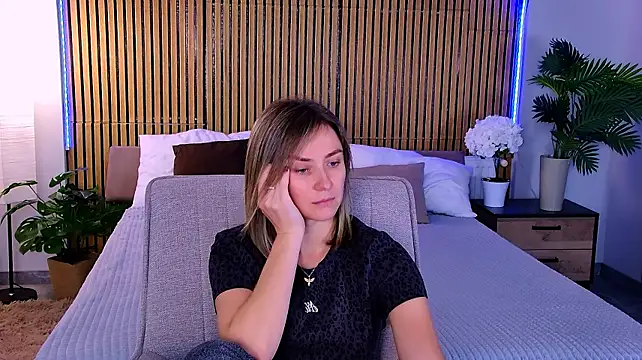 Chat XXX en directo de EmeraldGlow