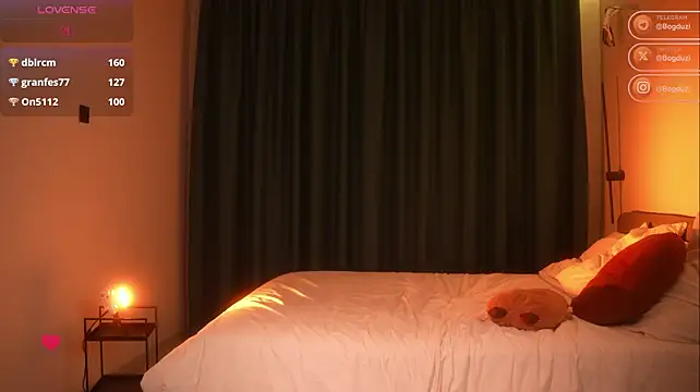 Bogduzi's Live XXX Chat