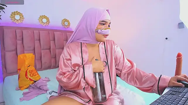 Ashley_sakina Adlı Modelin Canlı XXX Sohbeti