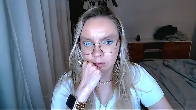 Živý XXX chat PolinaXXXXXJones