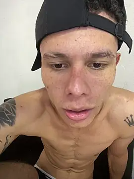 LuiguiMoore – Naživo XXX chat