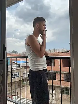 liam_bronw Adlı Modelin Canlı XXX Sohbeti