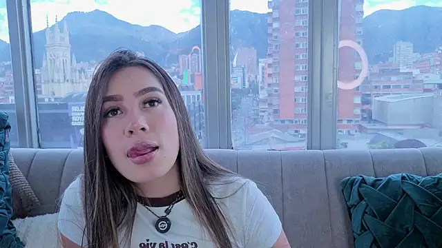 Ivanna_West Chat XXX in diretta