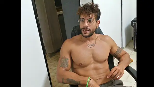 XXX chat uživo modela ItalianShadow