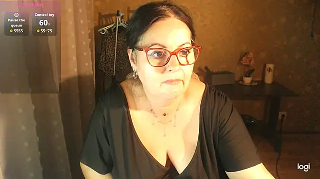 exiMIlf's Live XXX Chat