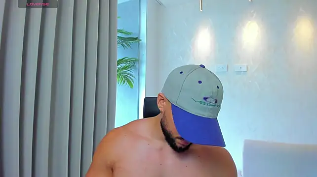 leo_king7 Adlı Modelin Canlı XXX Sohbeti