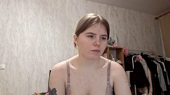 XXX chat uživo modela KeliTesmer