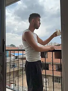 XXX chat uživo modela liam_bronw