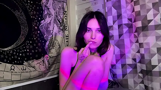 دردشة SweetFemBoyy الجنسية المباشرة