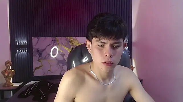 Eliot_rizzo Adlı Modelin Web Kamerası Şovu