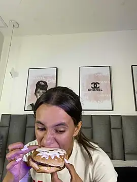 JuliaColemann – Naživo XXX chat