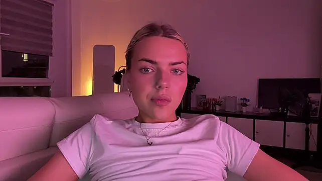 Chat +18 de ChristelDuncombe ao vivo