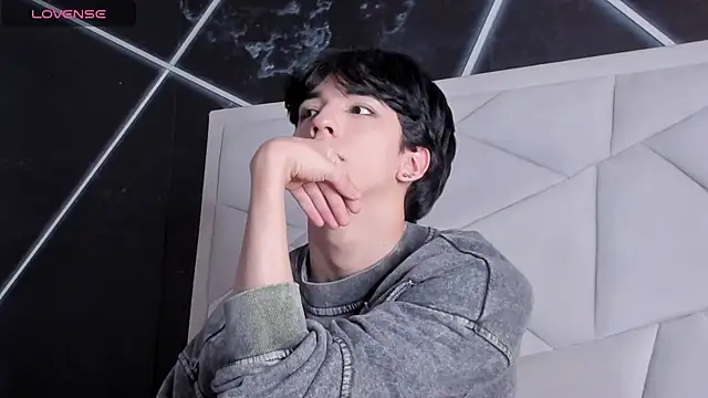 Chat +18 de AerumChae ao vivo