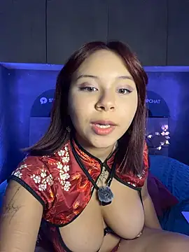 Онлайн чат XXX YumiLux