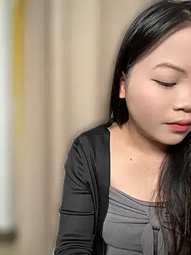 Julysister00's Live XXX Chat