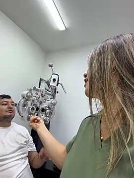 צ'אט XXX בשידור חי של alicee16