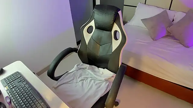 jade_swann 现场XXX聊天