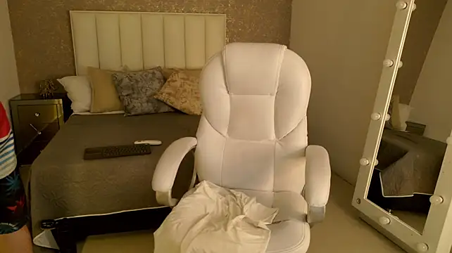 Chat XXX en directo de JordanMiller_