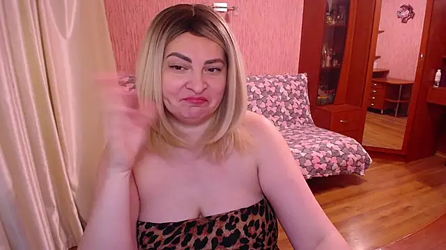 Chat +18 de -MeowMeow ao vivo