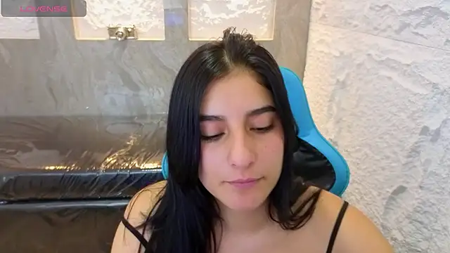 Chat +18 de nyx_kitty_a ao vivo