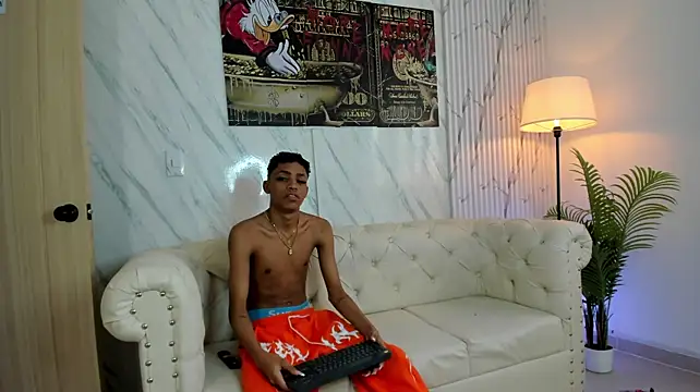 LOVE_GUYS1 Chat XXX in diretta